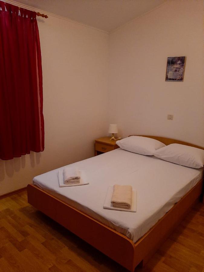 Apartments Cepo Makarska Exterior foto