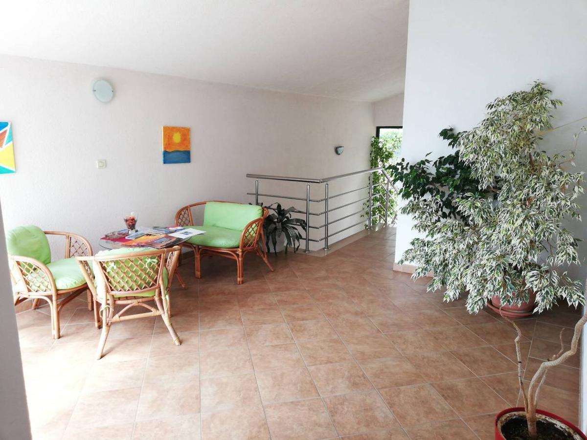 Apartments Cepo Makarska Exterior foto