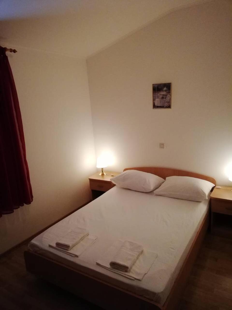 Apartments Cepo Makarska Exterior foto